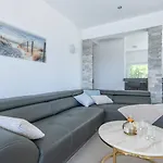 Sunsea With Heated Pool Villa