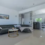 Villa Sunsea With Heated Pool Vodnjan