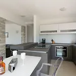 Villa Sunsea With Heated Pool Vodnjan