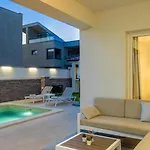 Sunsea With Heated Pool Vodnjan