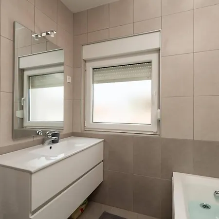 Villa Sunsea With Heated Pool