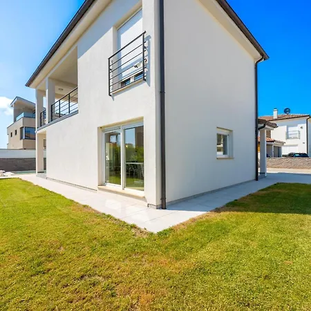 Villa Sunsea With Heated Pool Vodnjan