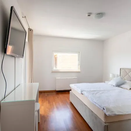 Sunsea With Heated Pool * فودنيان