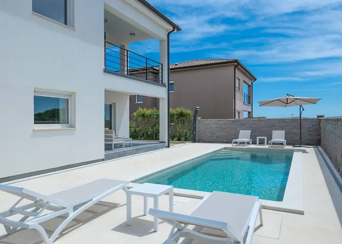 Sunsea With Heated Pool * Vodnjan
